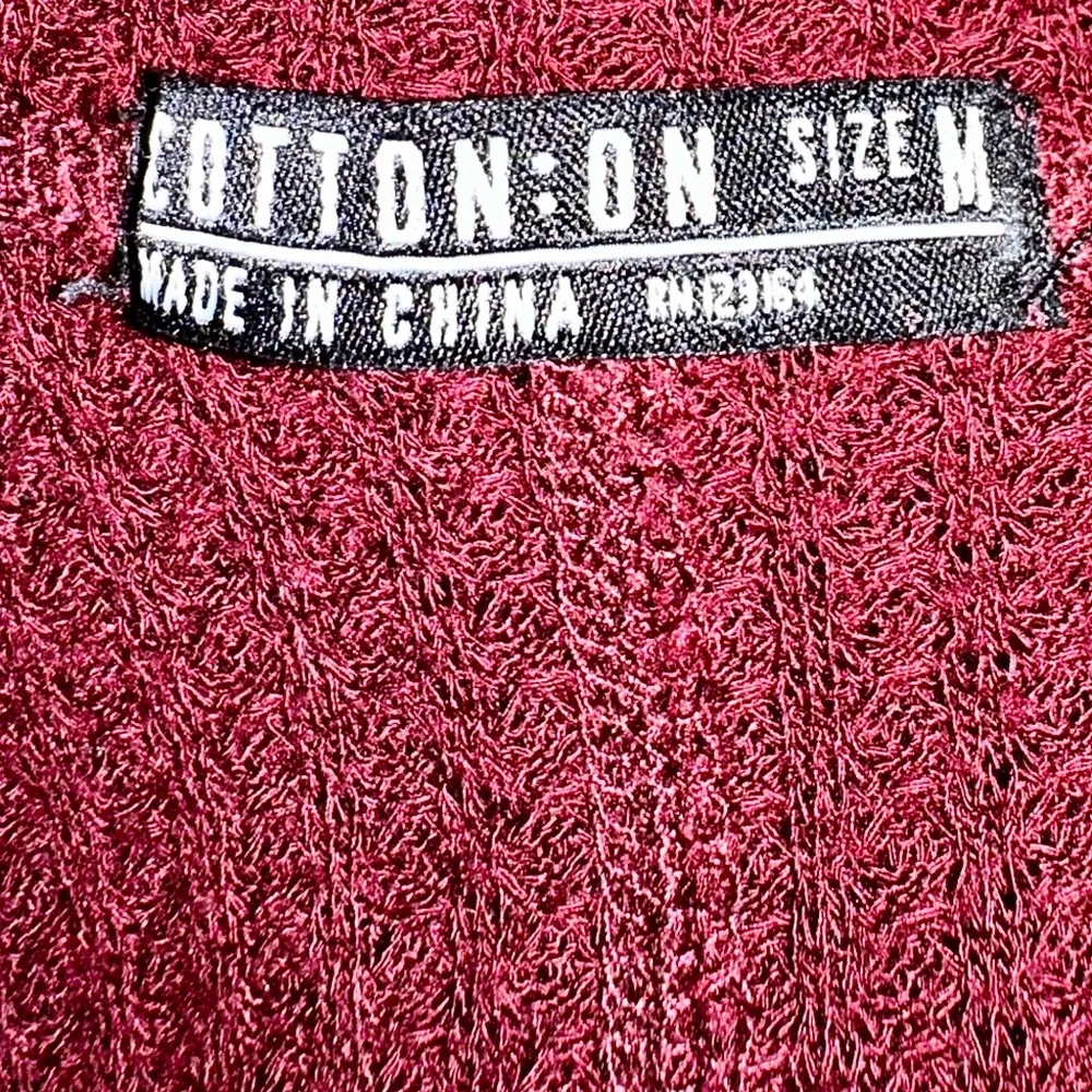 - Sweater - - Picture 3 of 3